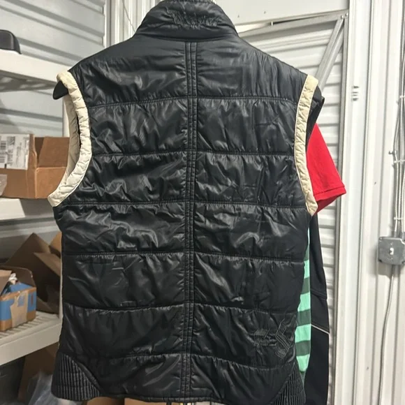 Vintage diesel puffer vest size small like new condition, multicolor. - Picture 4 of 5